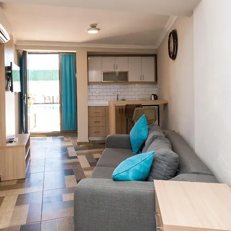 מלון דירות M 3*