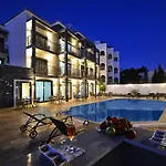 Aparthotel M