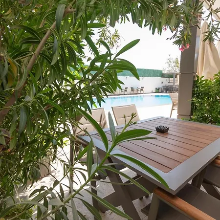 M Aparthotel 3*